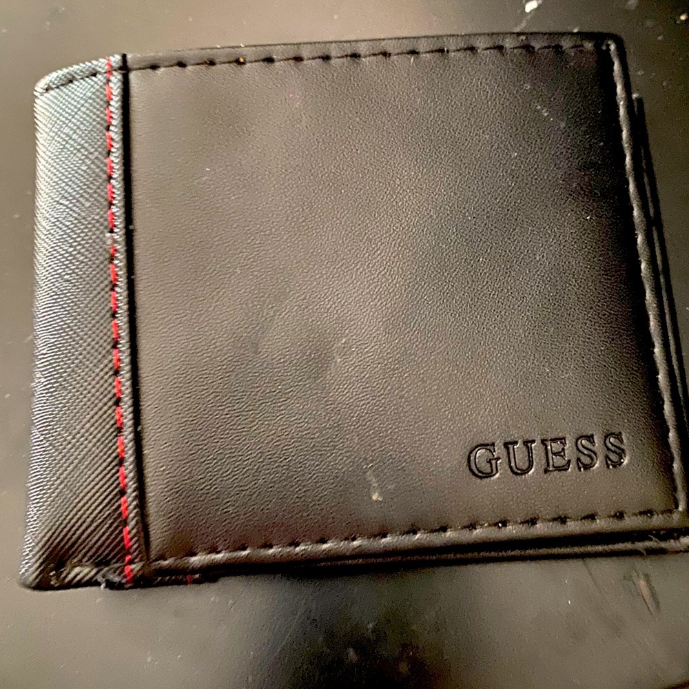 Mens GUESS designer wallet.
